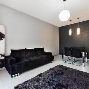 oliborz-dazzling-apartment.warsawhotelspoland.com/